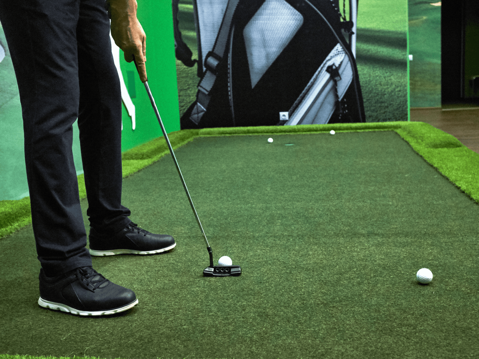 10 Best Home Golf Simulators For Small Space (2024 Reviews)