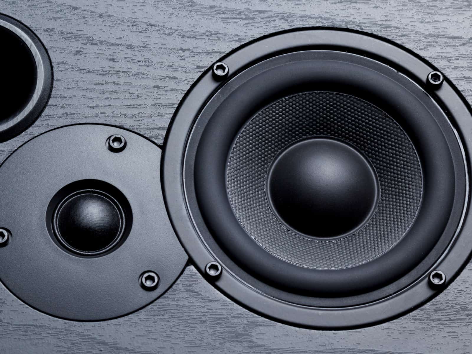 10 Best Sound Systems For Golf Simulator Reviews & Guide