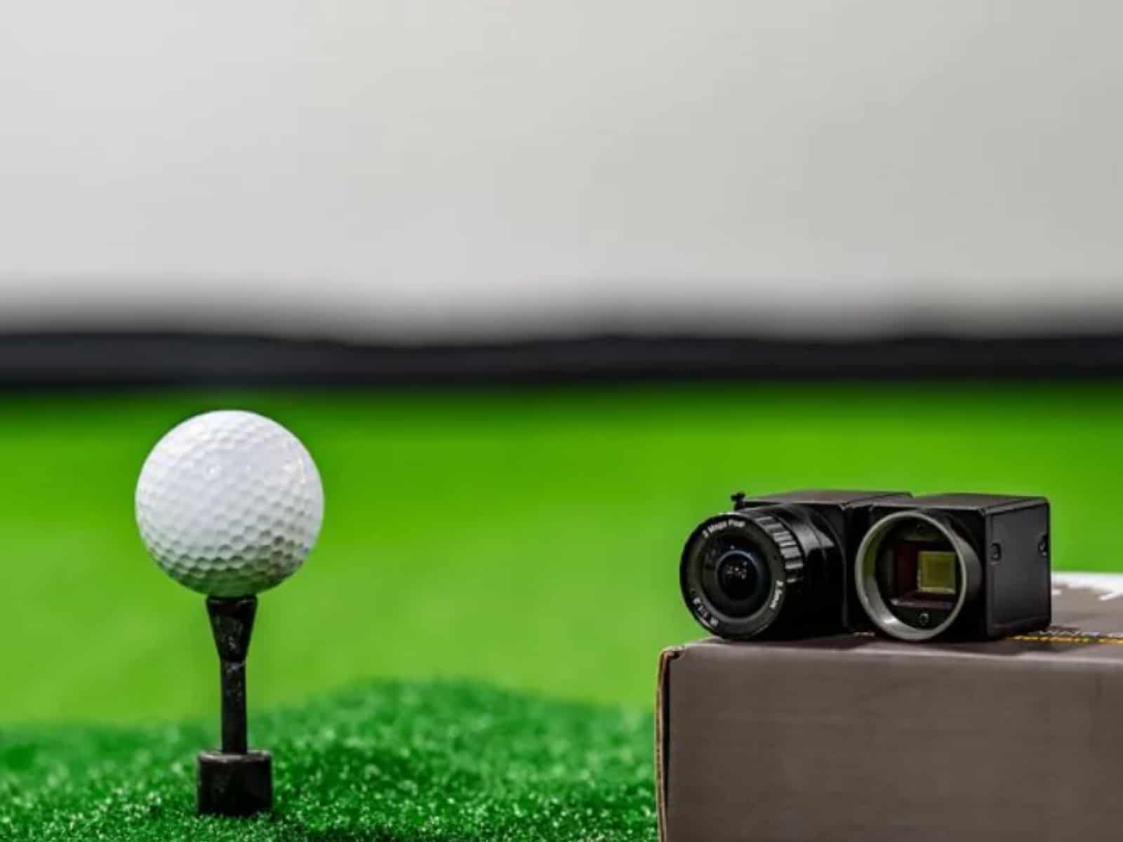 Ultimate Guide To Swing Tracking Cameras For Golf Simulator